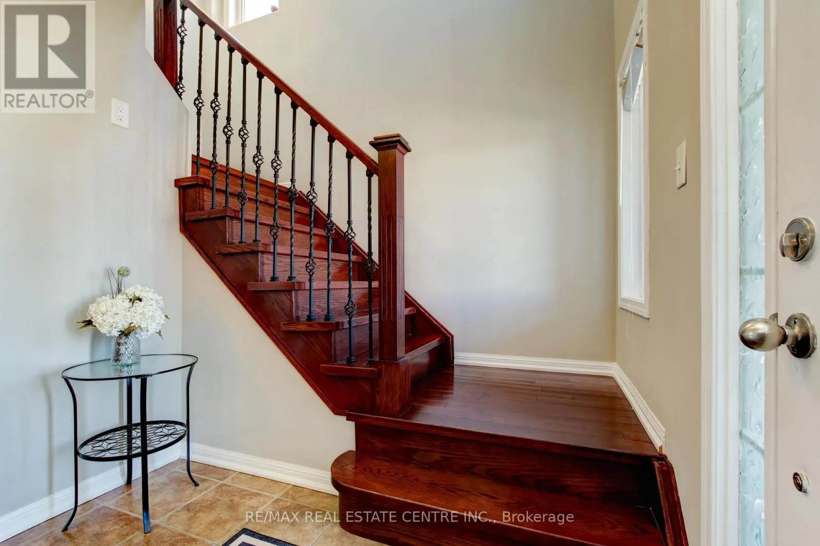 123 LUNNEY CRESCENT