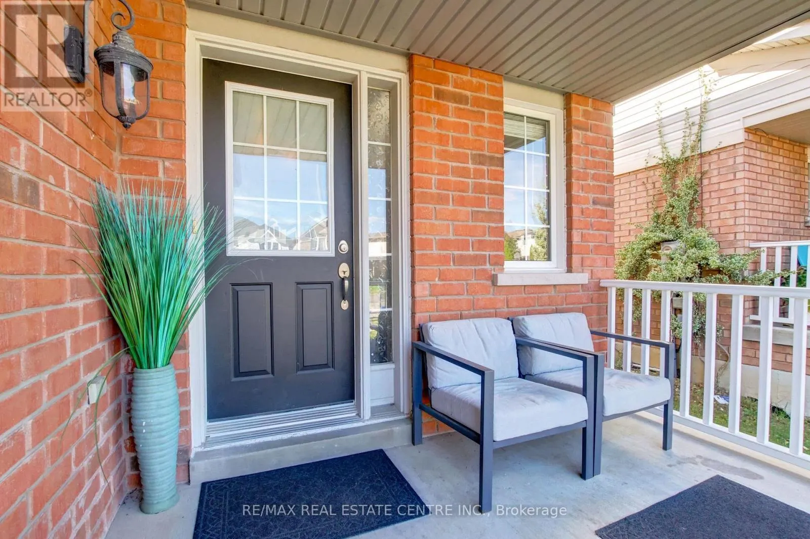 123 LUNNEY CRESCENT