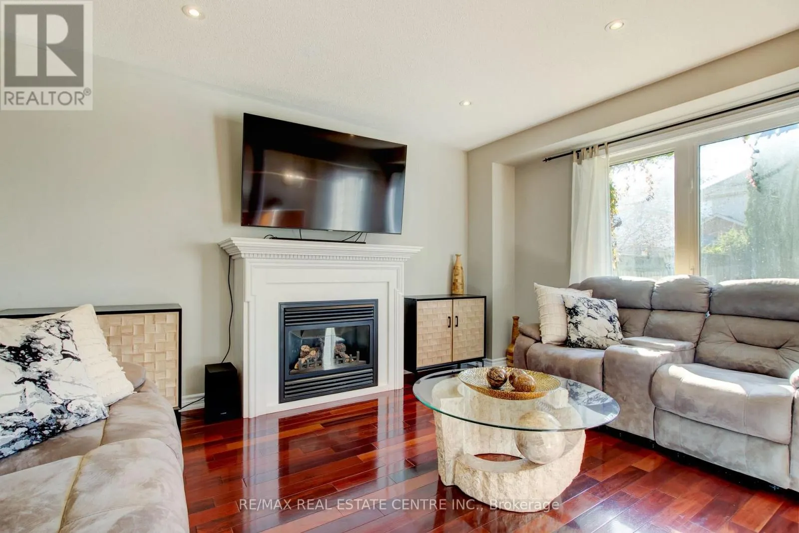 123 LUNNEY CRESCENT