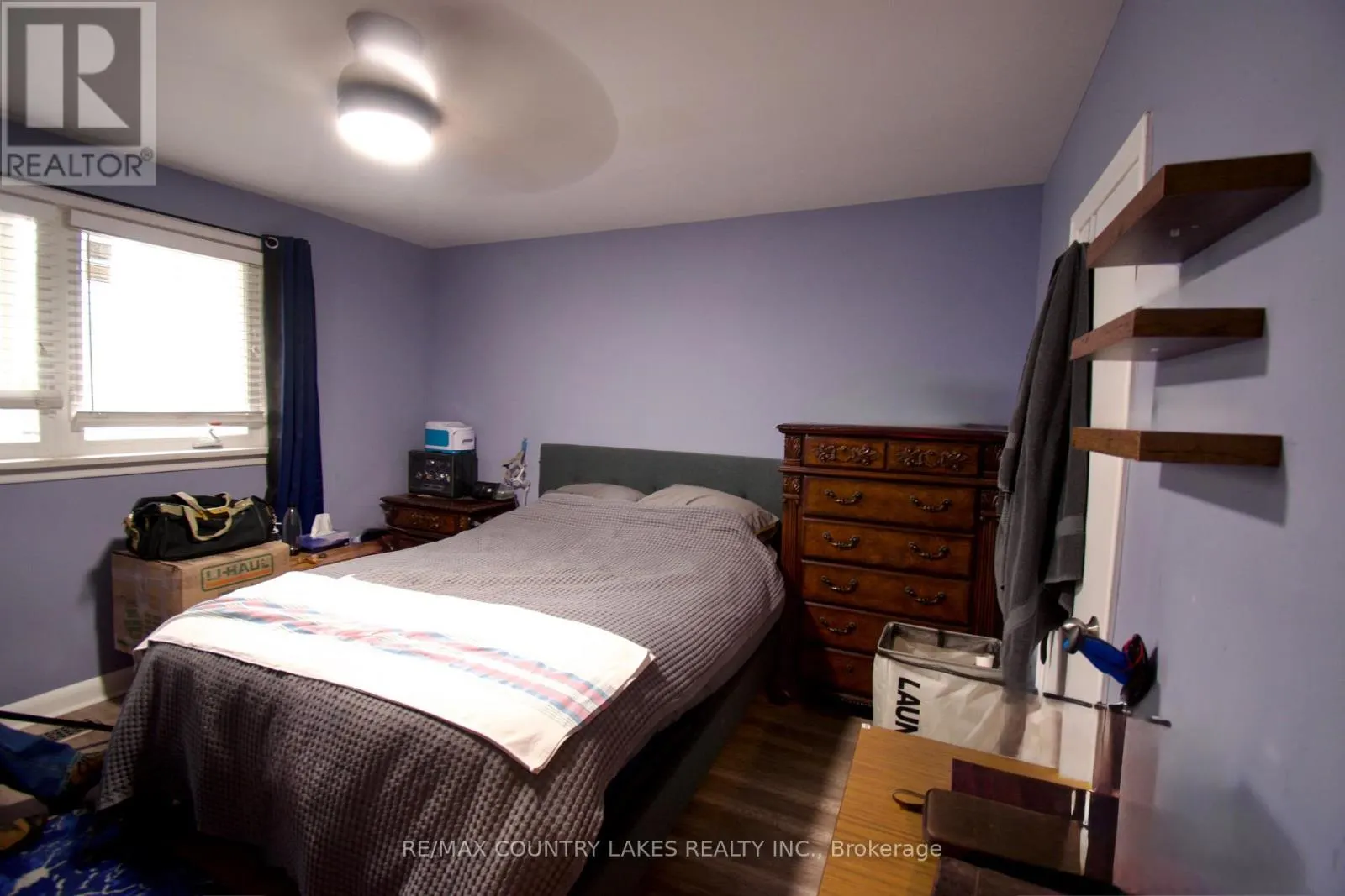 403 WALNUT STREET W