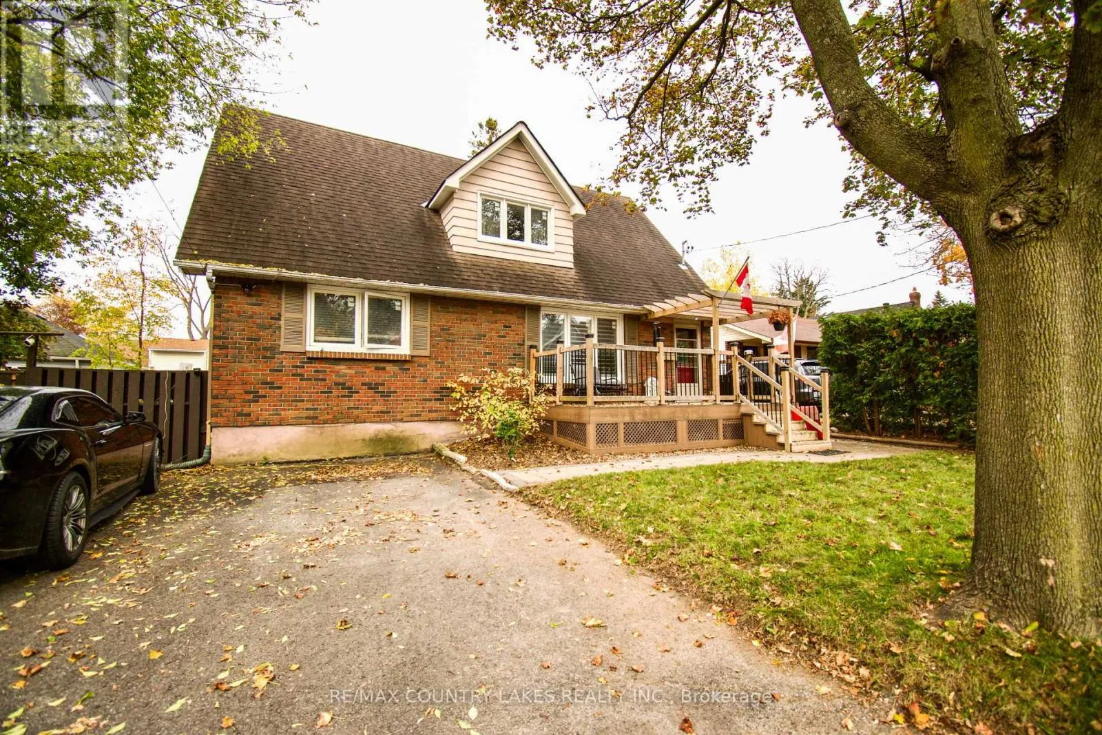 403 WALNUT STREET W