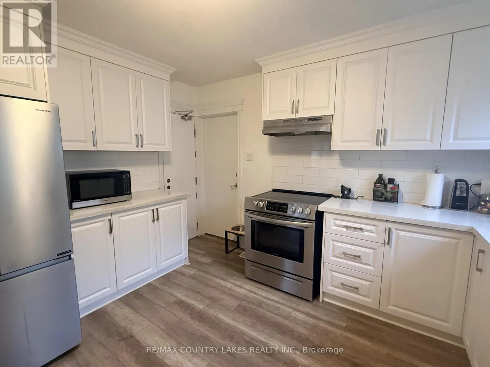 403 WALNUT STREET W