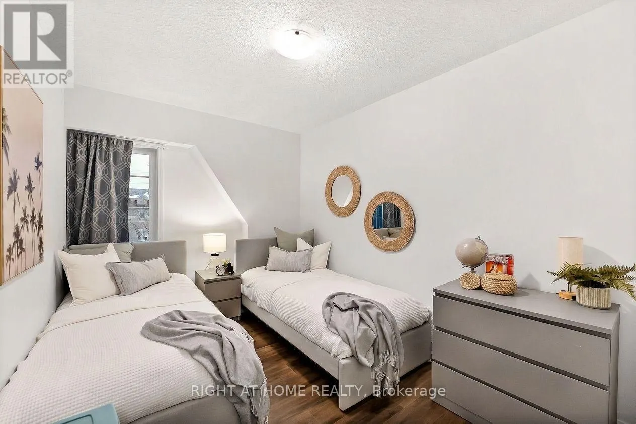31 - 65 SPRUCEDALE WAY