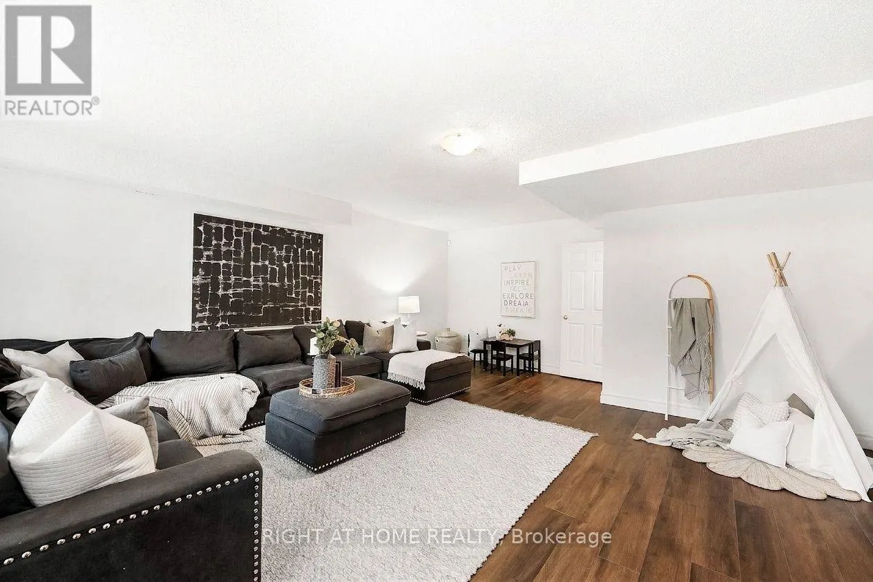 31 - 65 SPRUCEDALE WAY