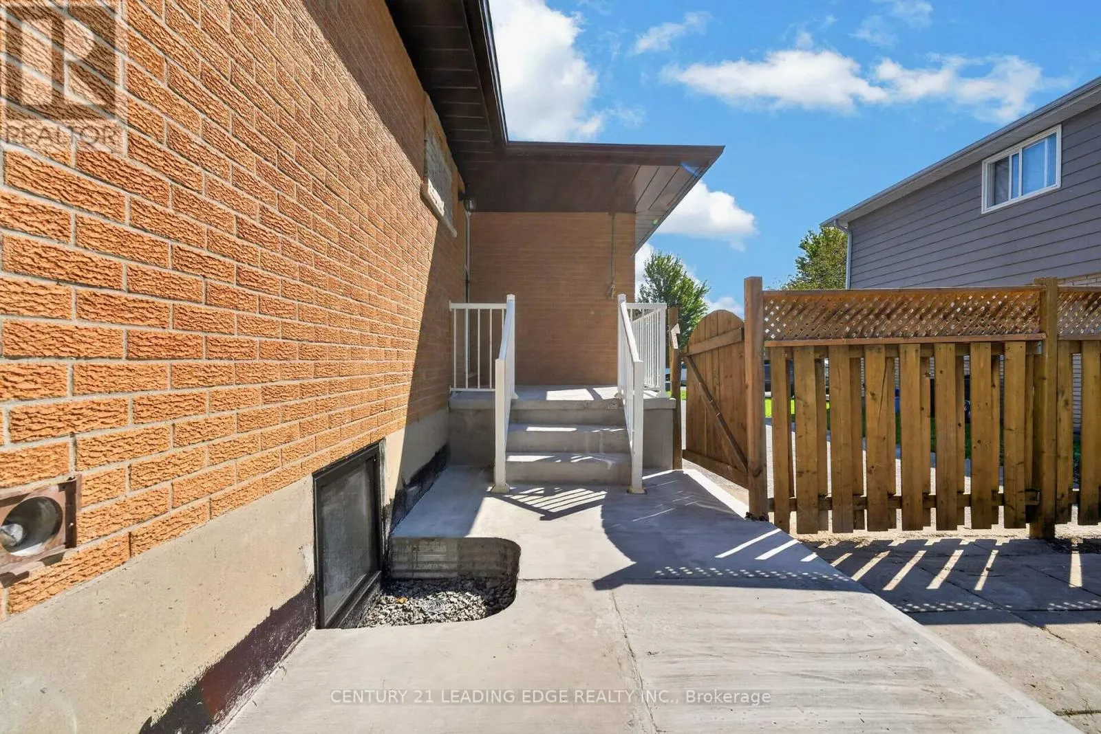 382 FAIRLAWN STREET