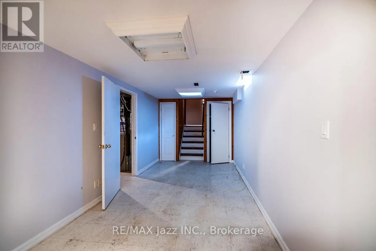 446 BREST COURT
