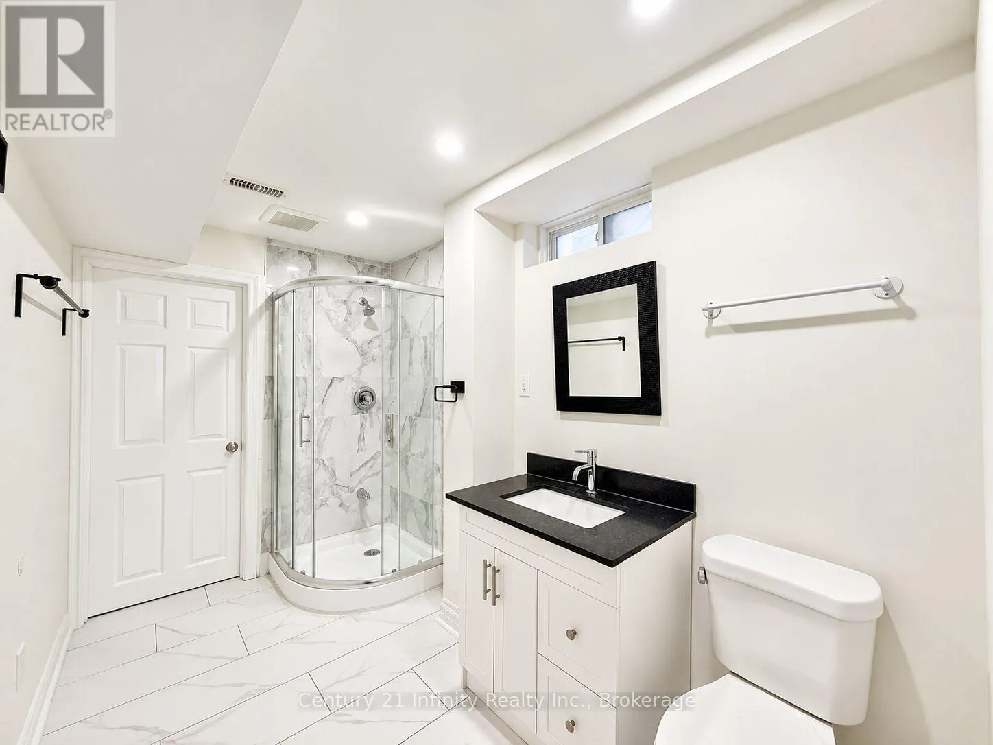 2339 DRESS CIRCLE CRESCENT