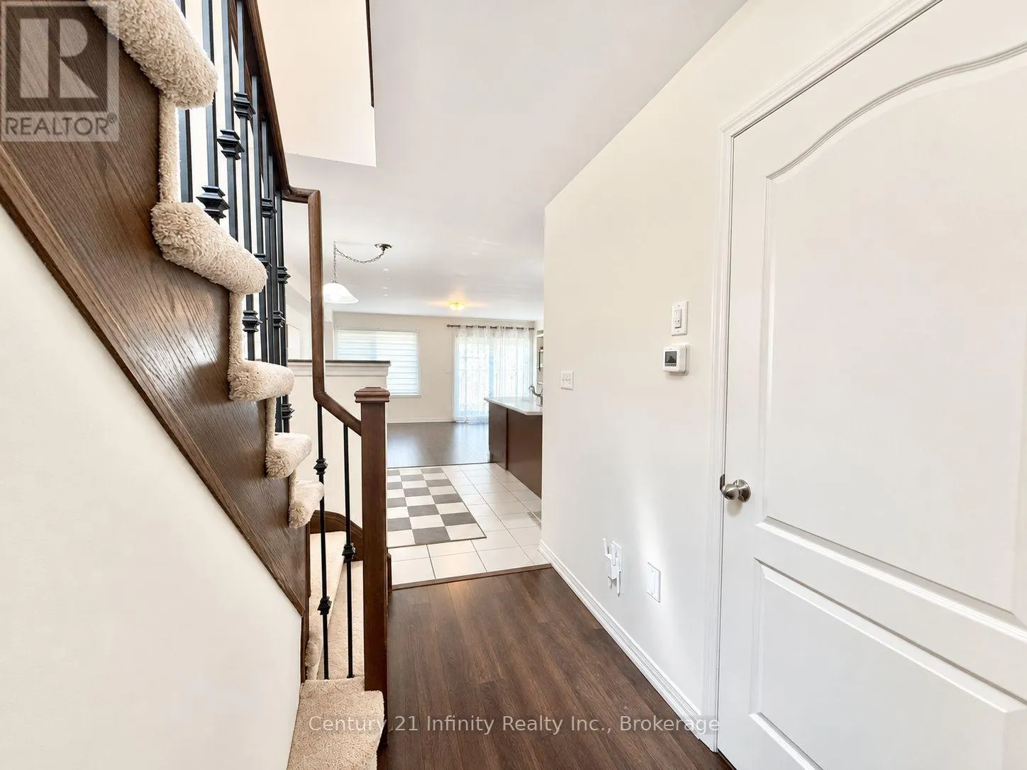 2339 DRESS CIRCLE CRESCENT