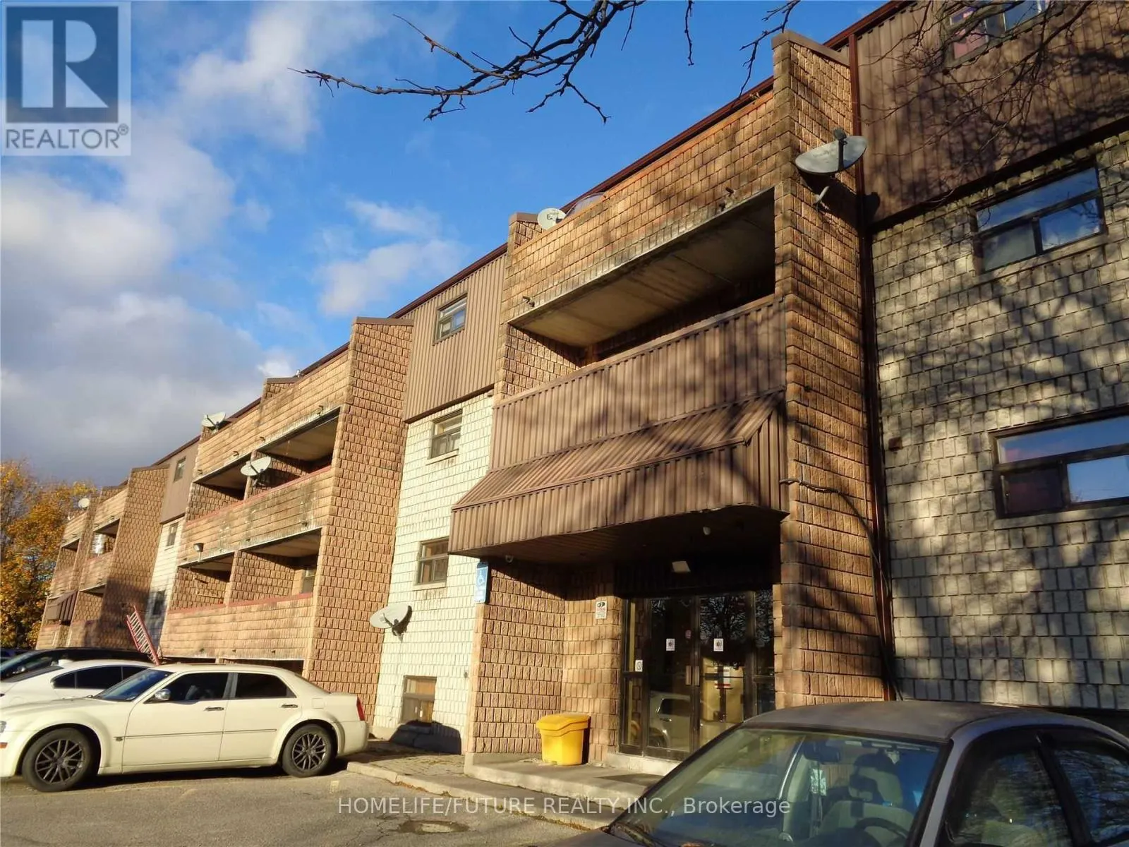 405 - 560 BLOOR STREET E