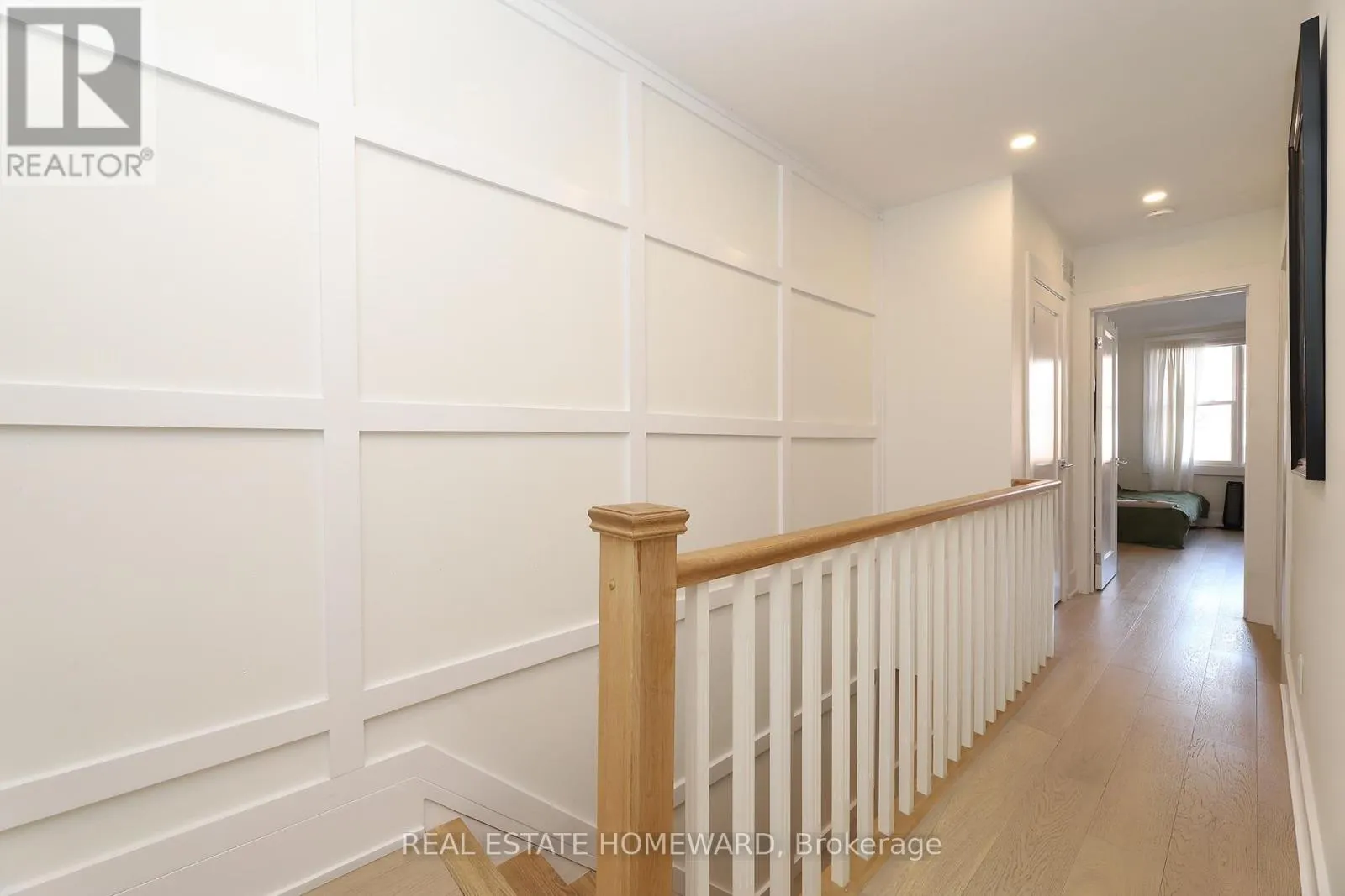 31 WOODROW AVENUE