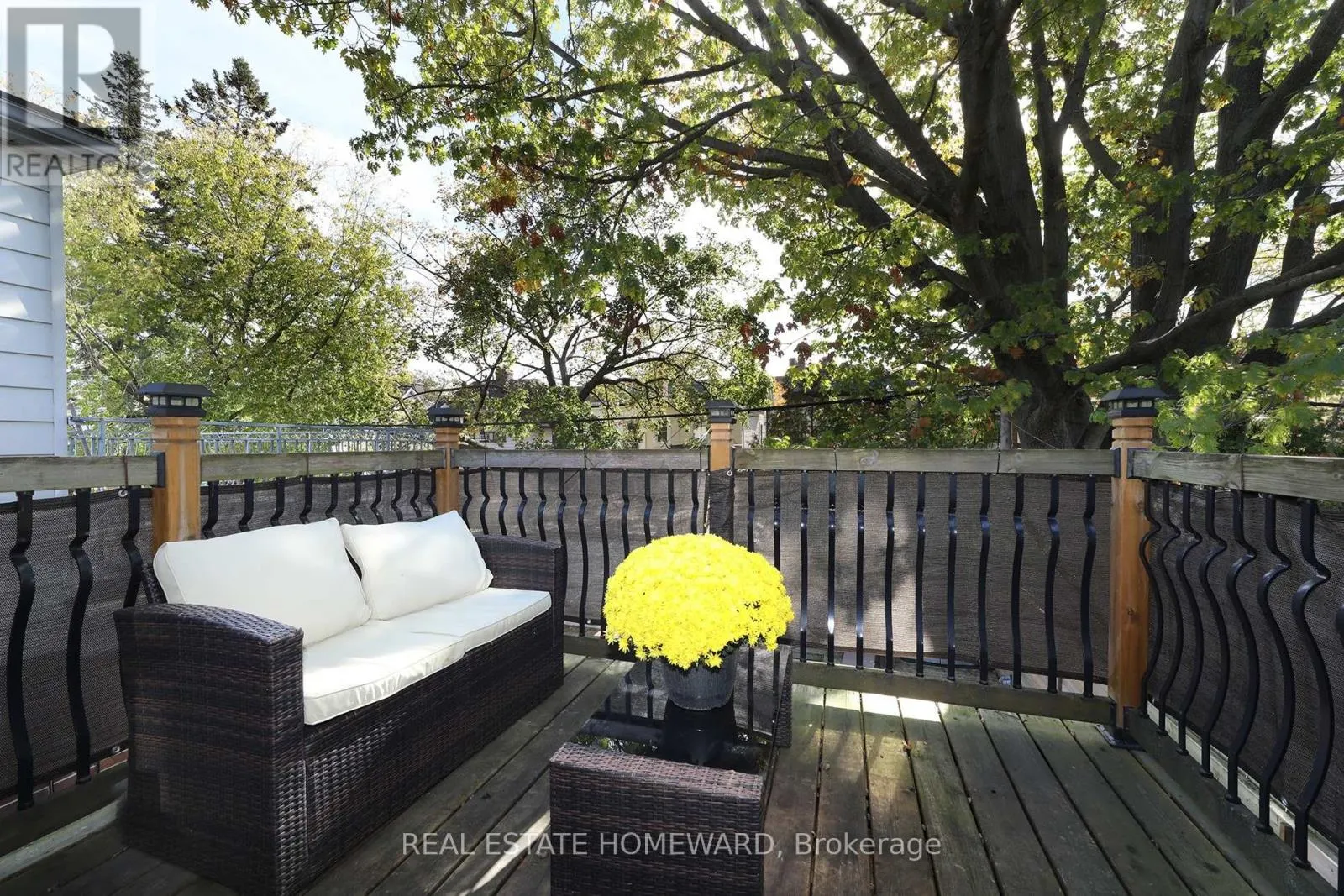 31 WOODROW AVENUE