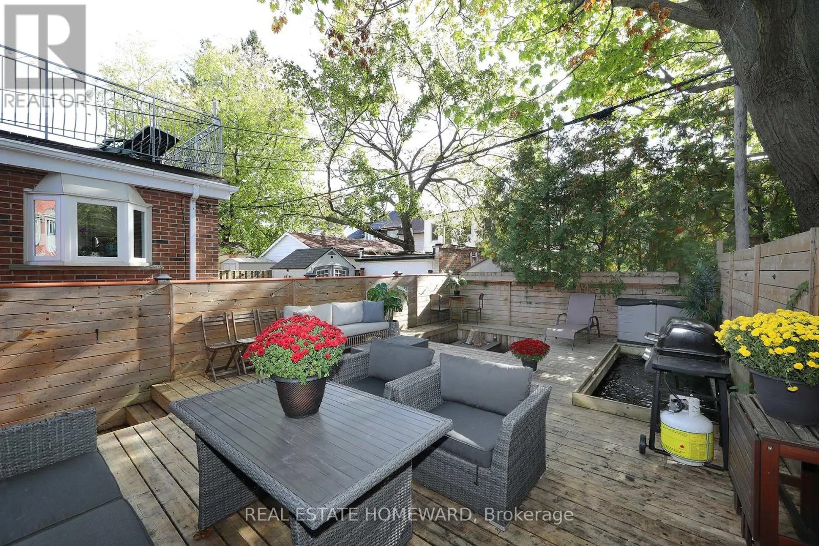 31 WOODROW AVENUE