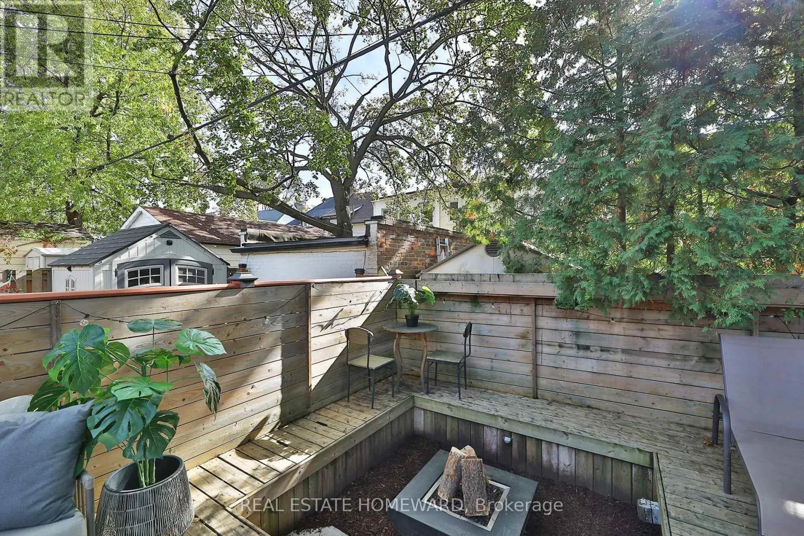 31 WOODROW AVENUE