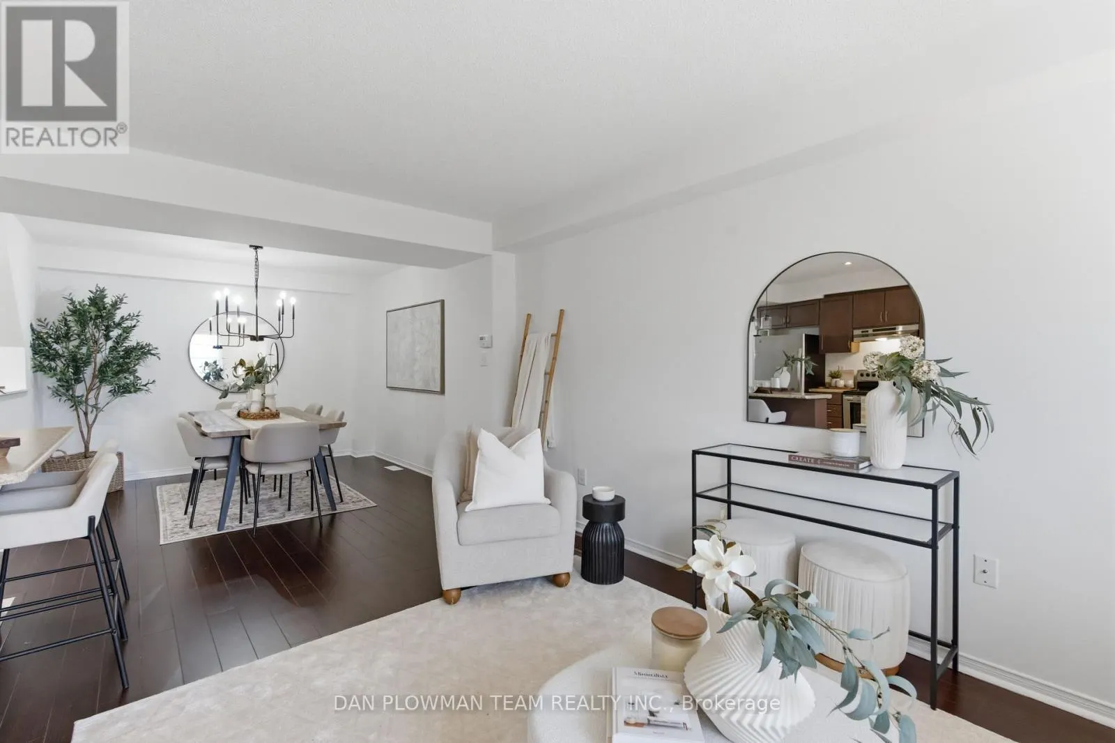 23 BLUNDEN ROAD