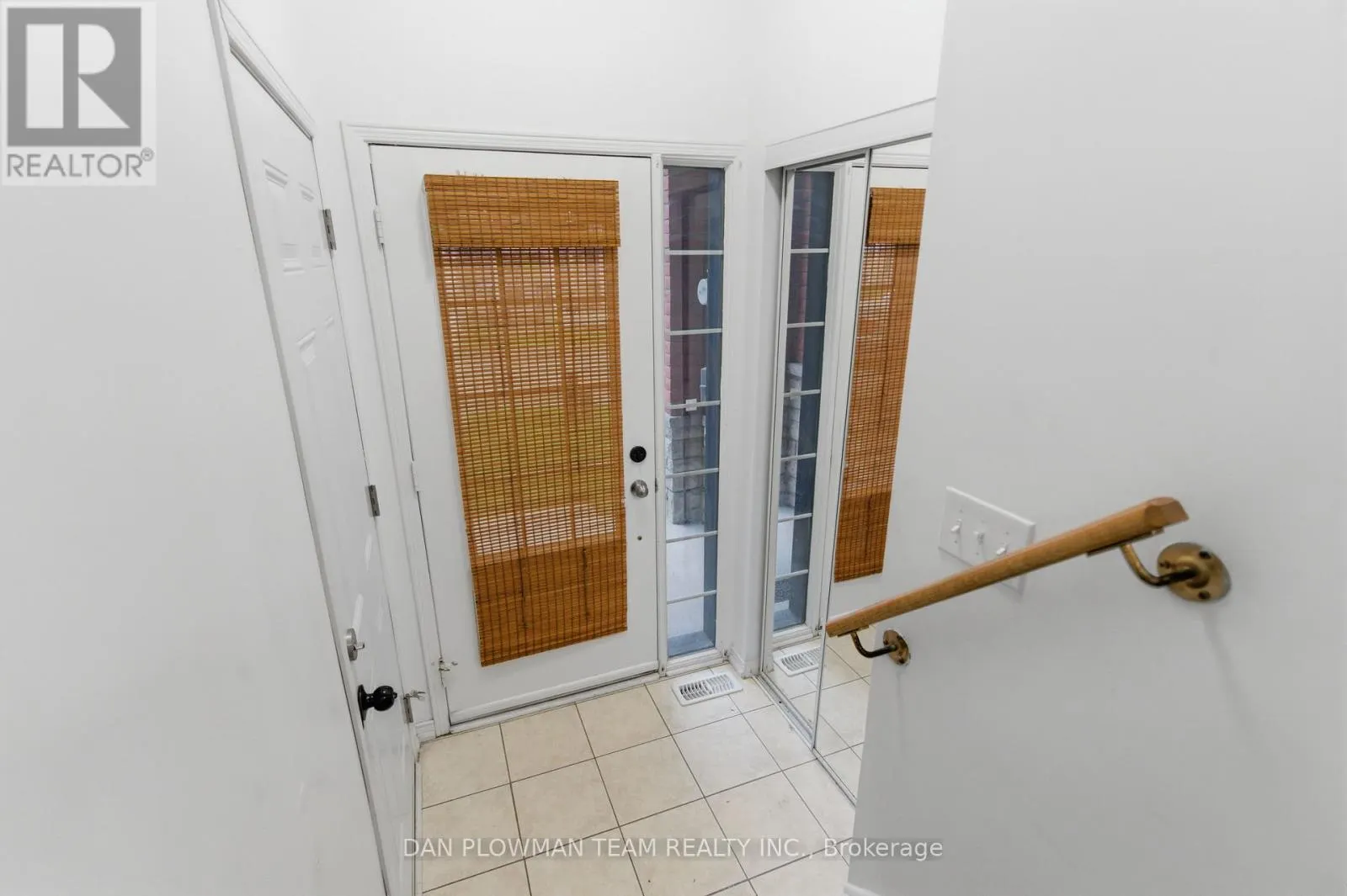 23 BLUNDEN ROAD