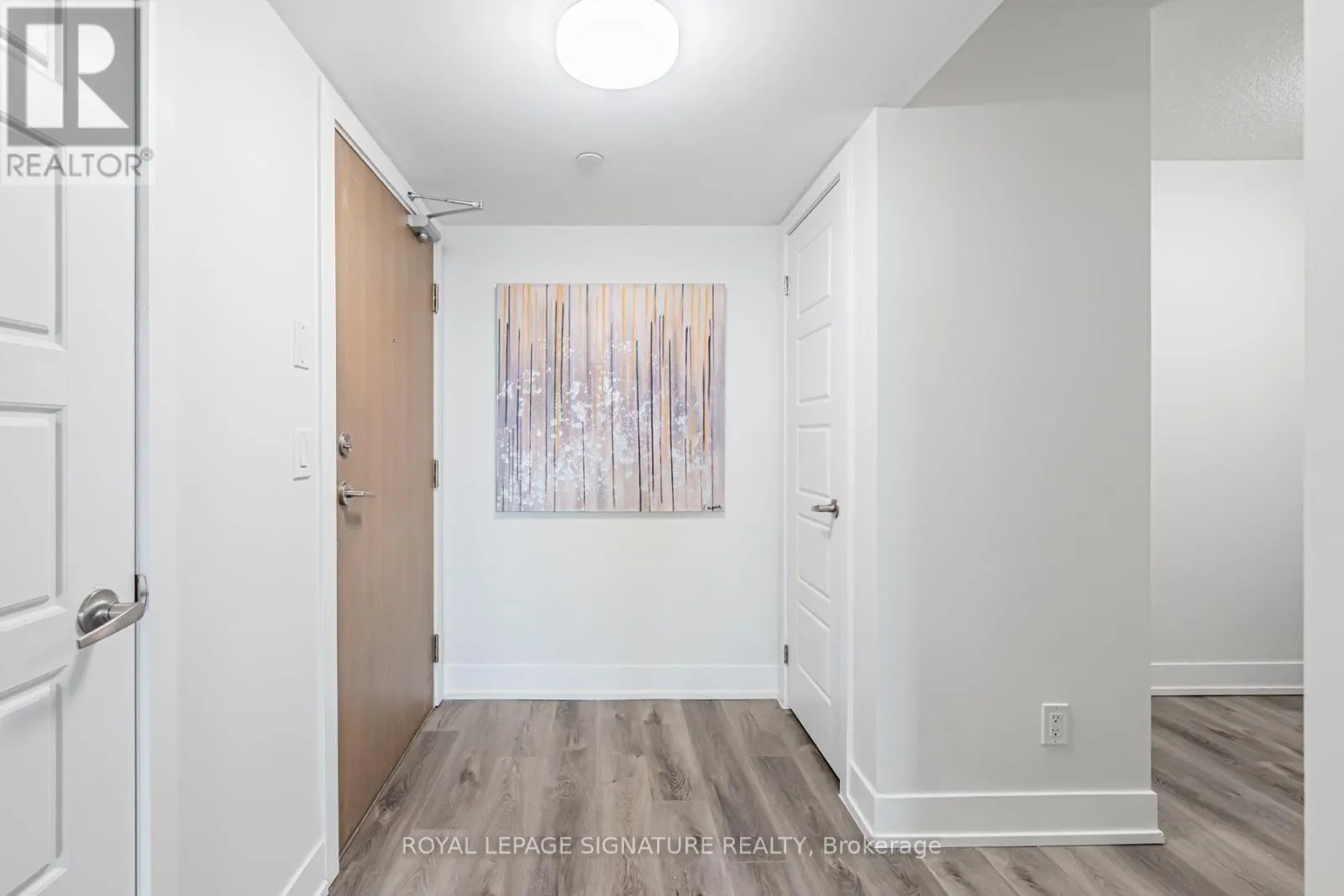 1206 - 1255 BAYLY STREET