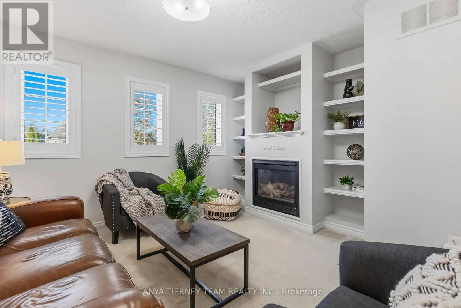 28 CASTLE GREEN DRIVE
