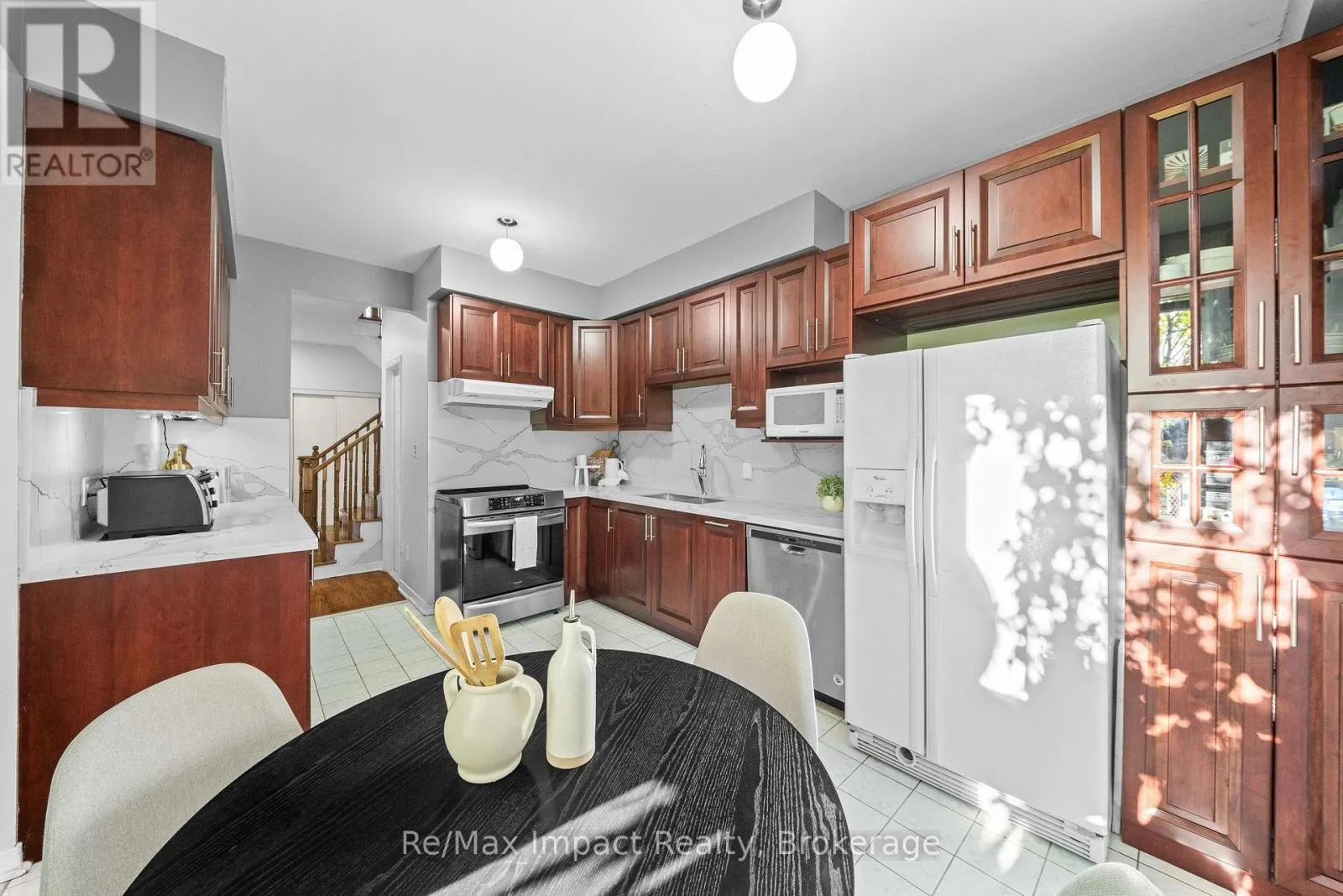 1049 TIMBERLAND CRESCENT