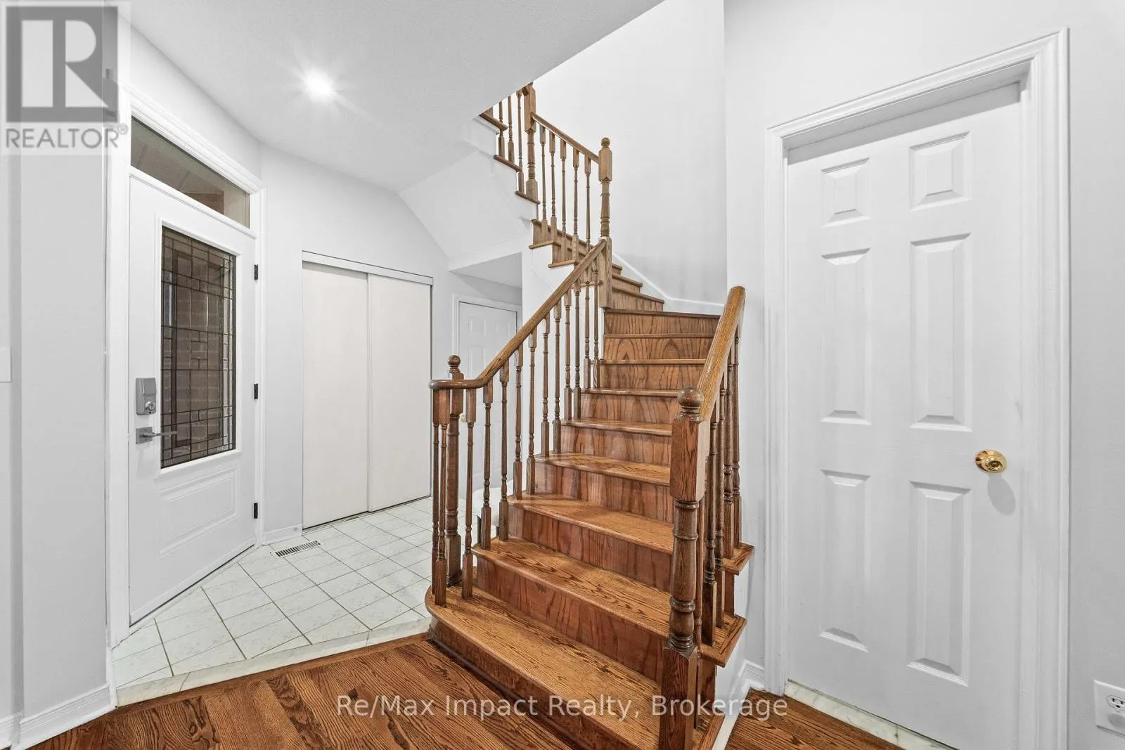 1049 TIMBERLAND CRESCENT