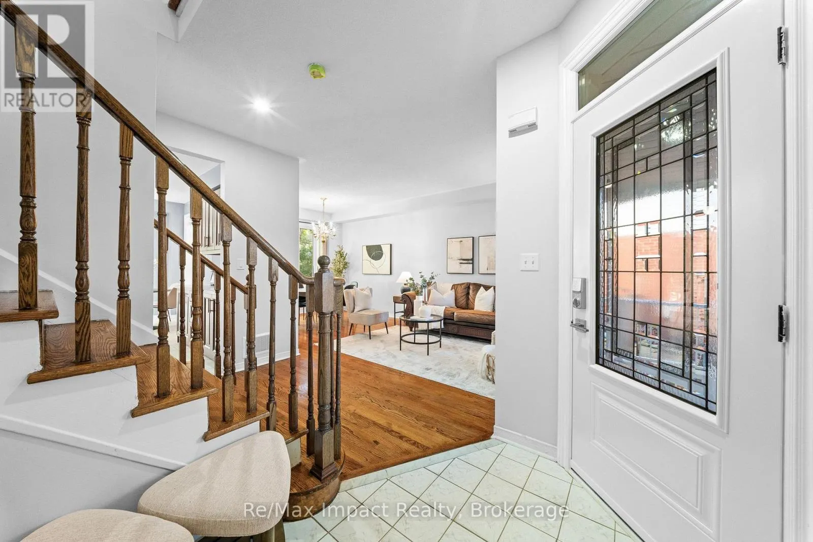 1049 TIMBERLAND CRESCENT