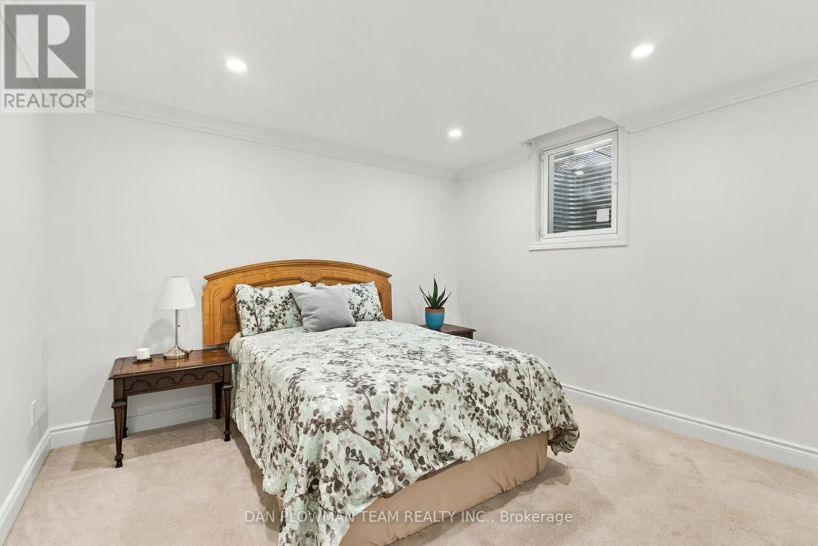 660 FOXWOOD TRAIL