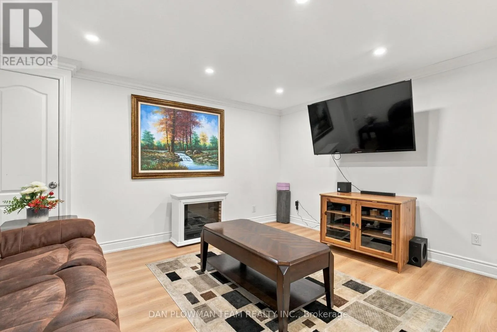 660 FOXWOOD TRAIL