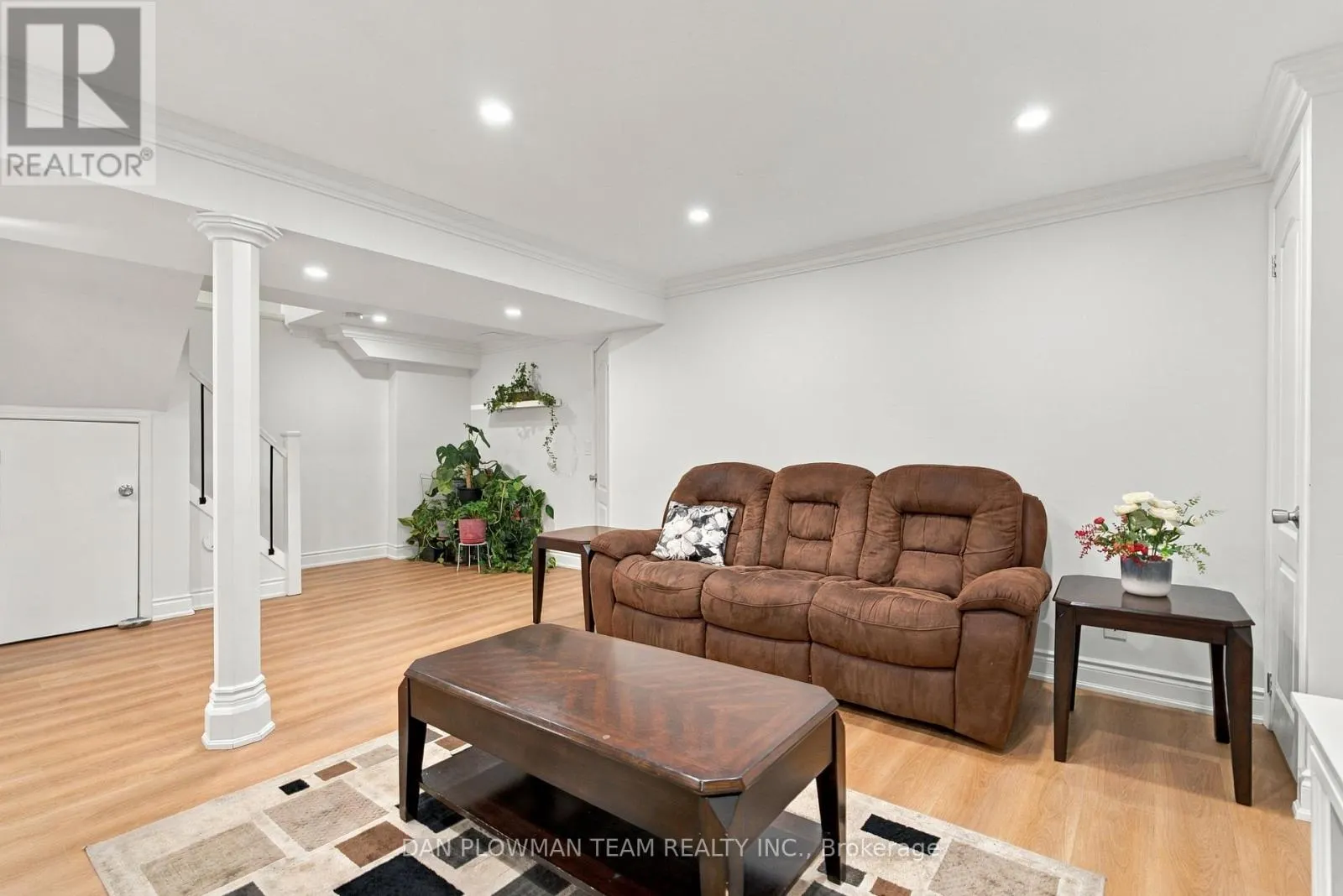 660 FOXWOOD TRAIL