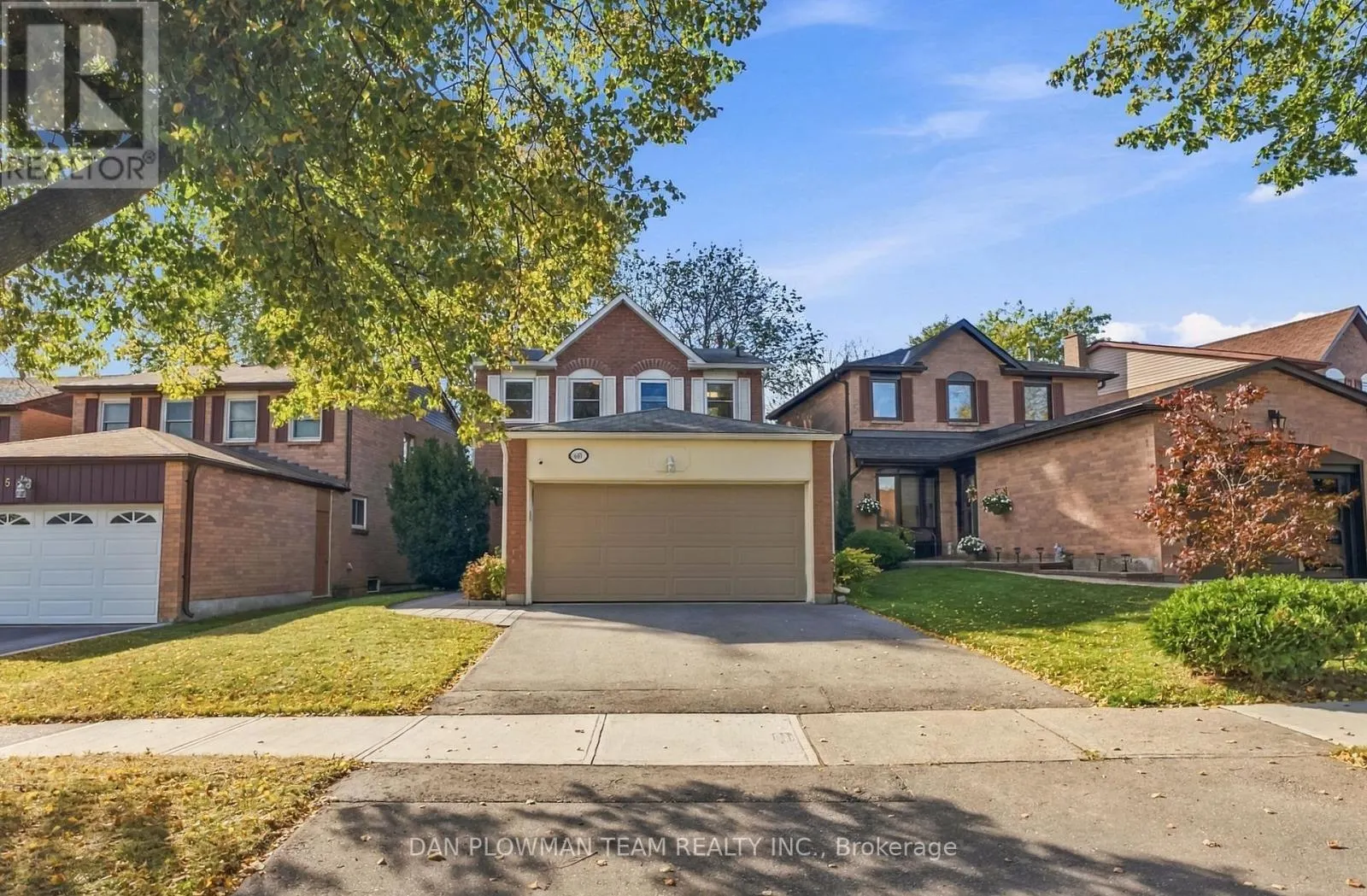 660 FOXWOOD TRAIL