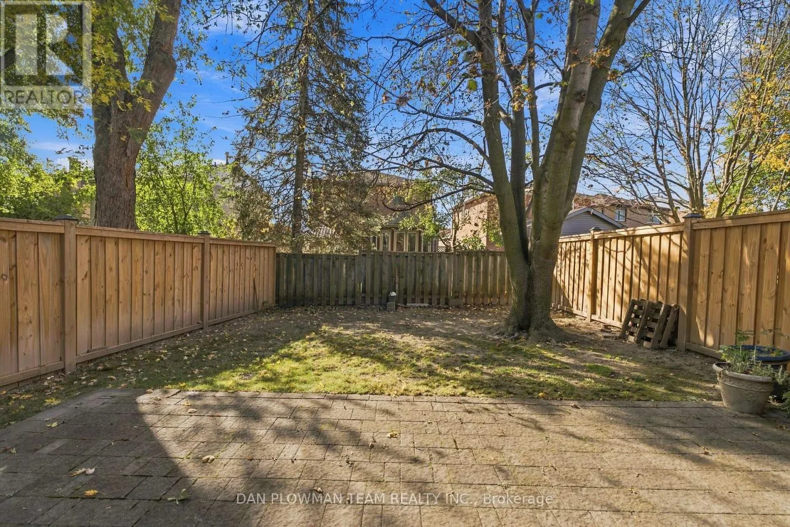 660 FOXWOOD TRAIL