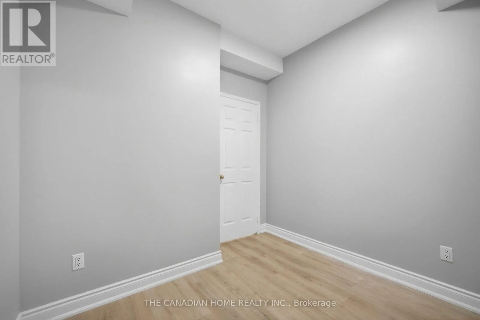 38 - 901 KENNEDY ROAD