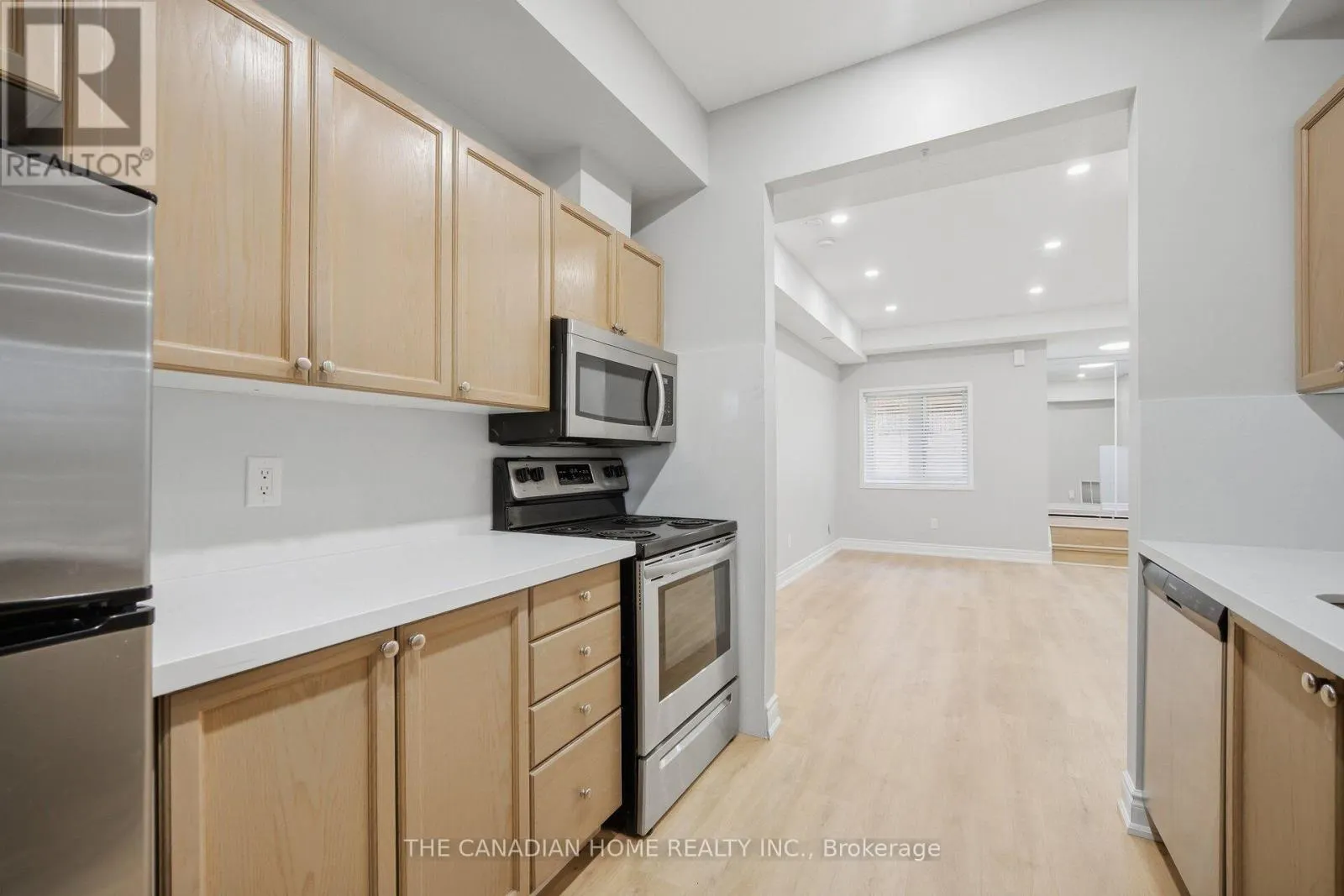 38 - 901 KENNEDY ROAD
