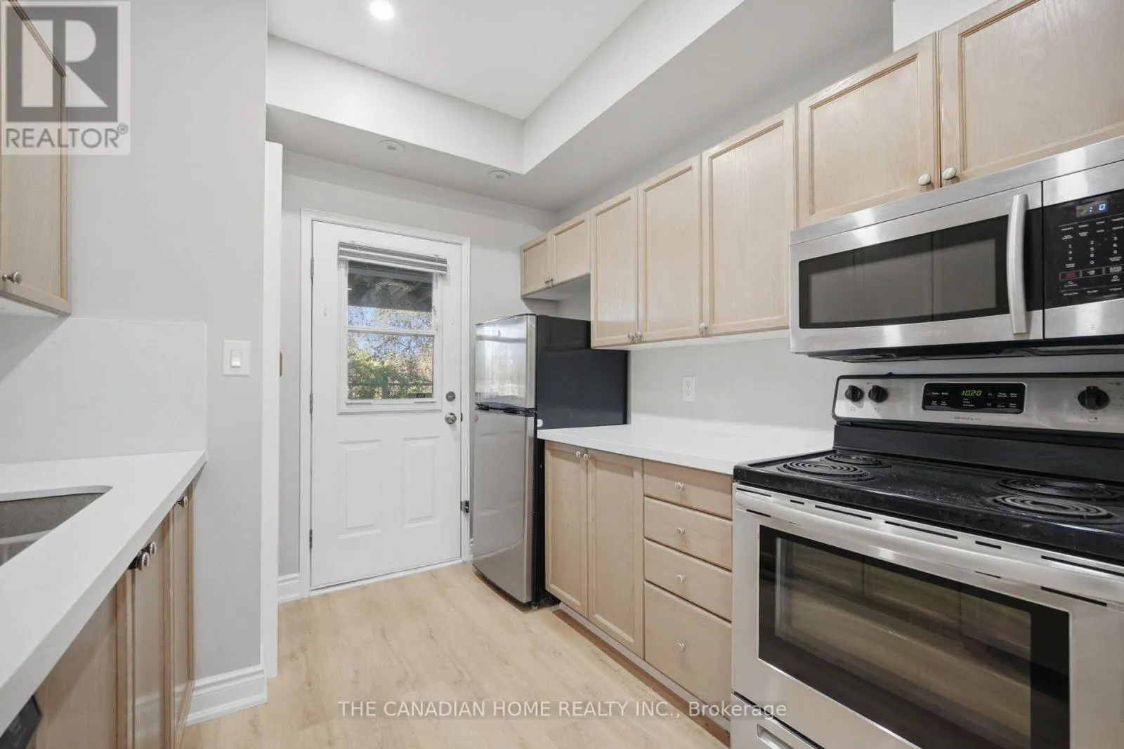 38 - 901 KENNEDY ROAD