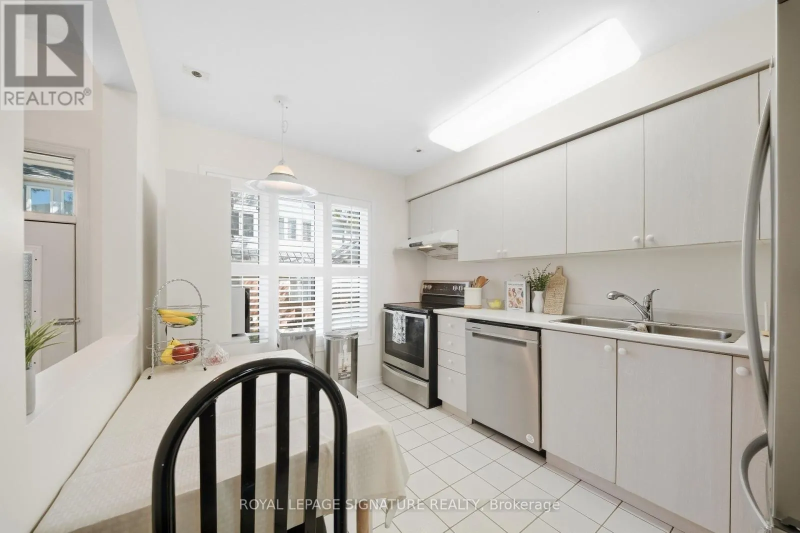 552 - 83 MONDEO DRIVE