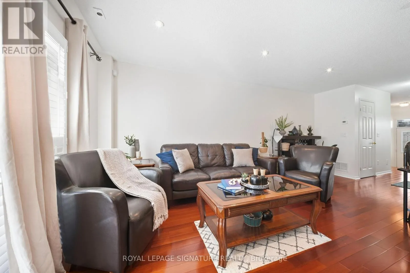 552 - 83 MONDEO DRIVE