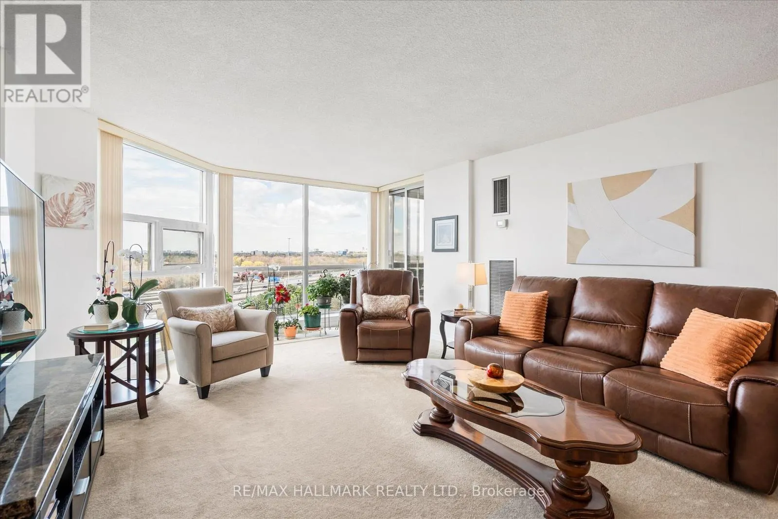 902 - 20 DEAN PARK ROAD