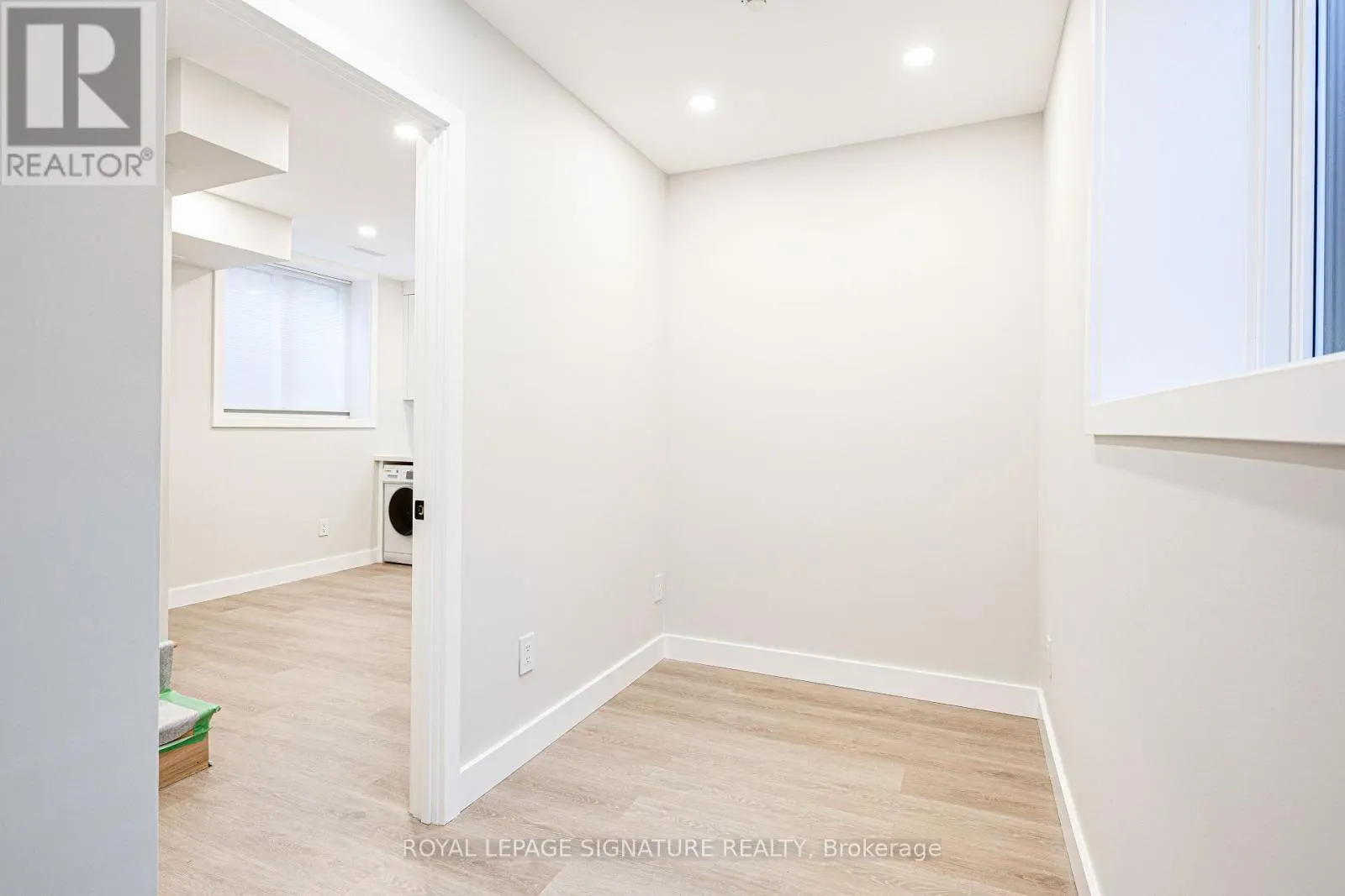 LOWER - 20 KEWBEACH AVENUE