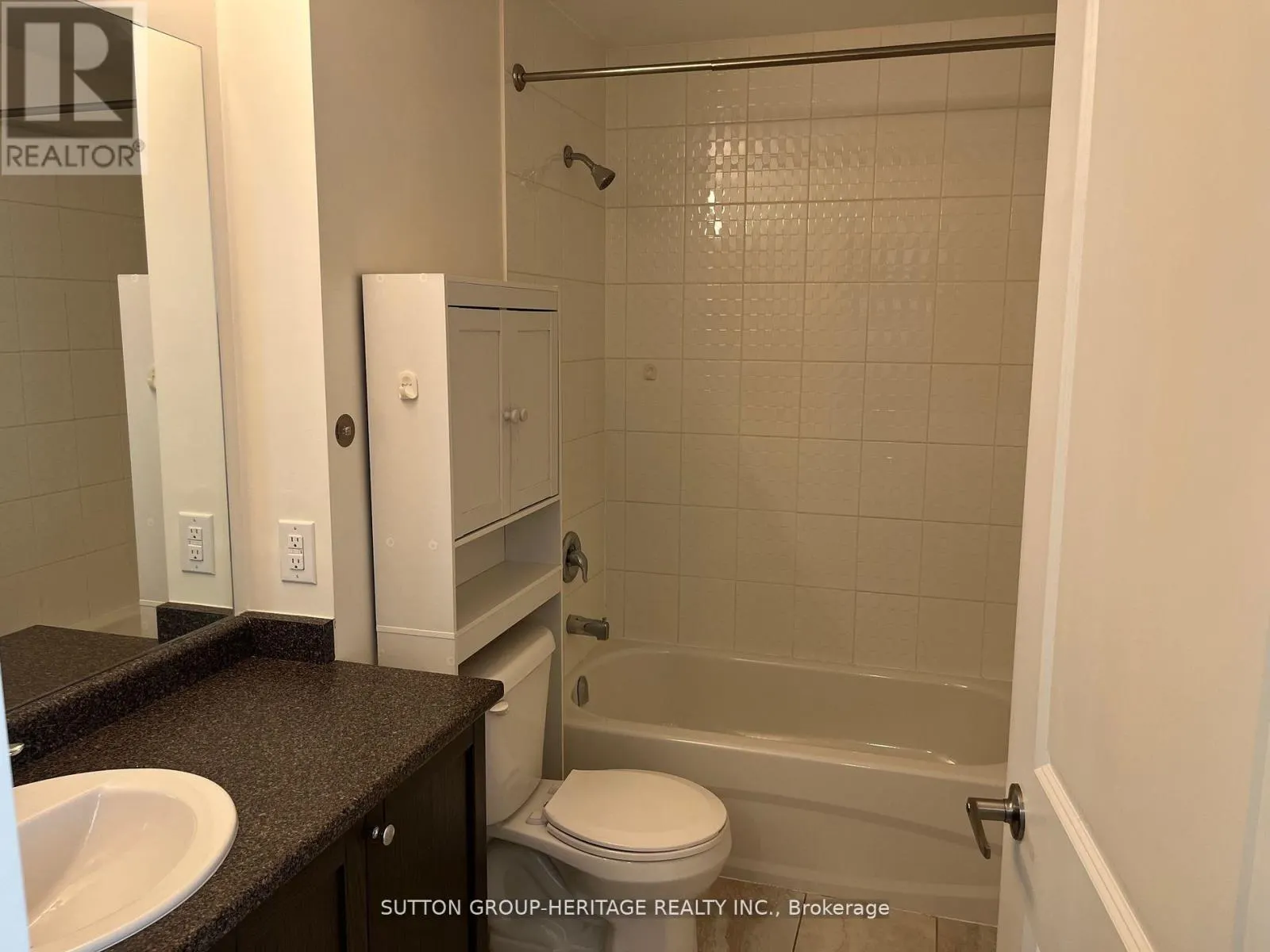 301 - 70 SHIPWAY AVENUE W