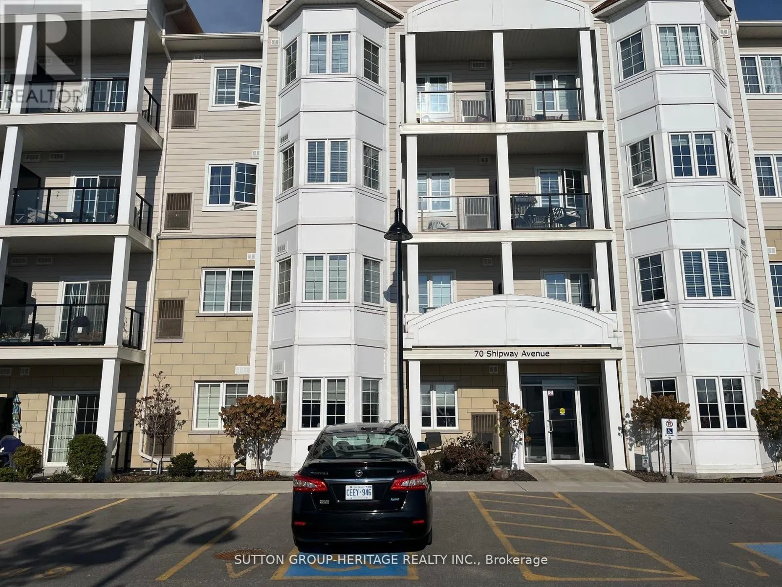 301 - 70 SHIPWAY AVENUE W