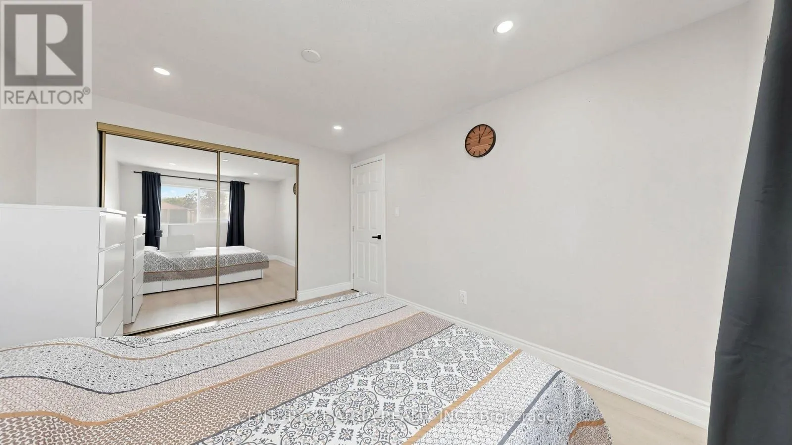 982 RENFREW COURT