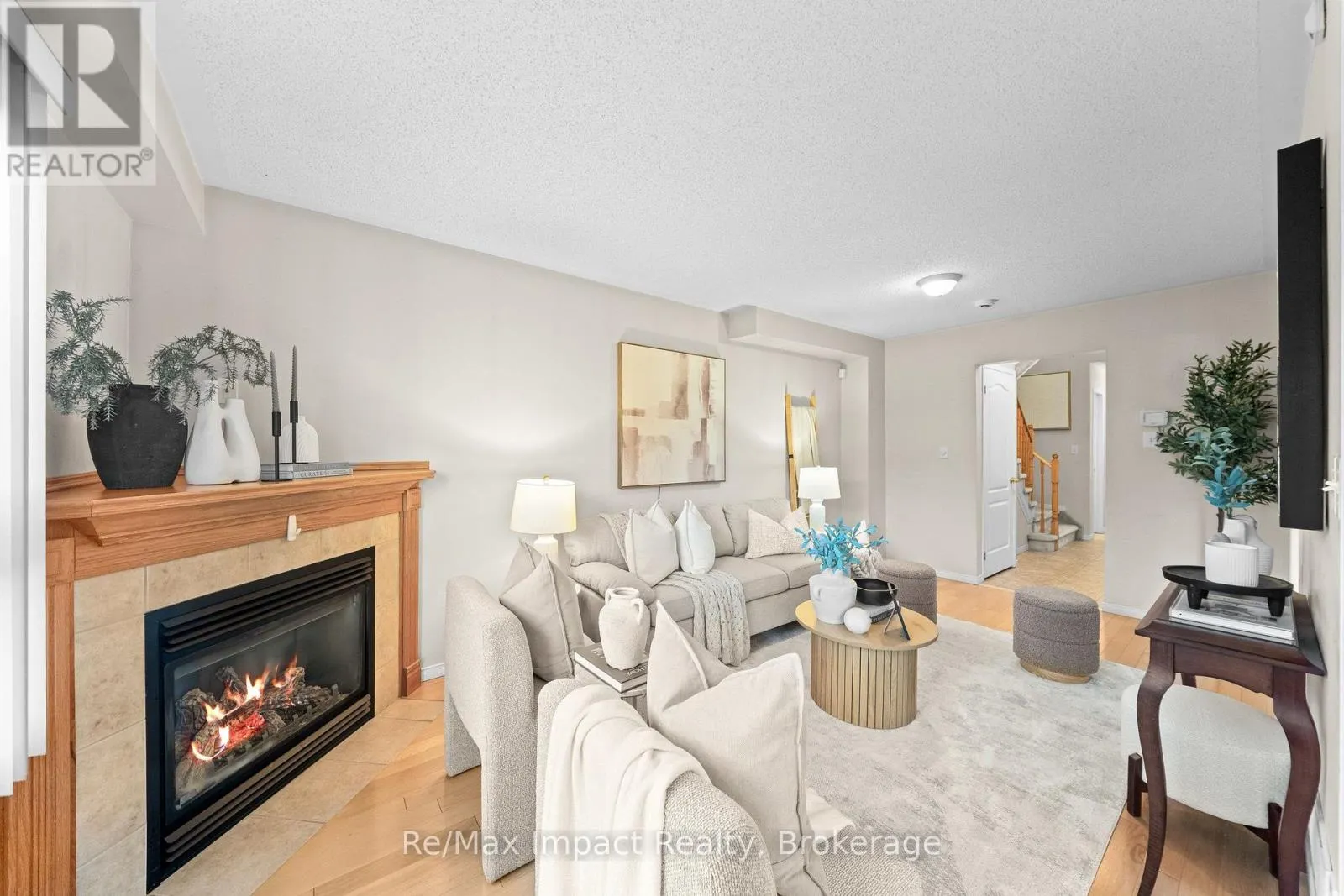 527 FALCONRIDGE DRIVE