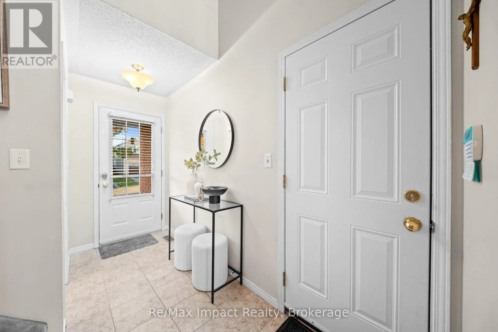 527 FALCONRIDGE DRIVE