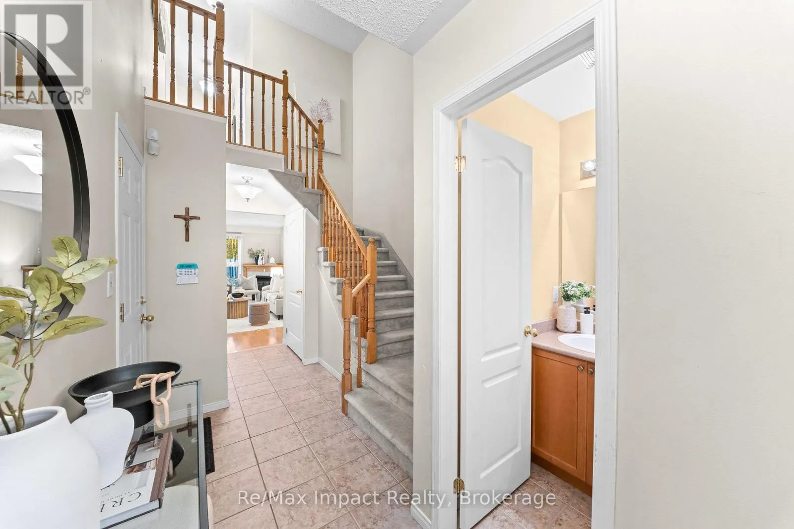 527 FALCONRIDGE DRIVE