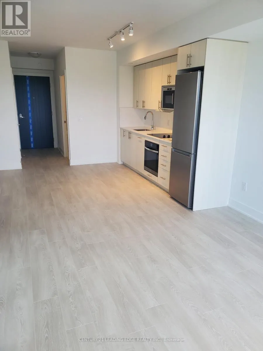 1236 - 2545 SIMCOE STREET