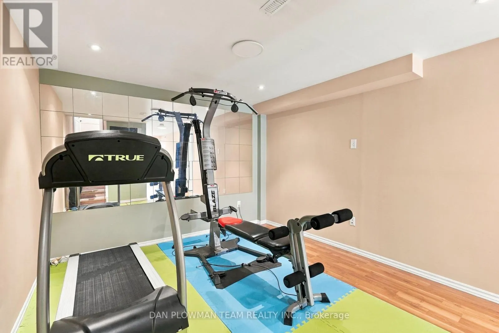 62 MOYNAHAN CRESCENT