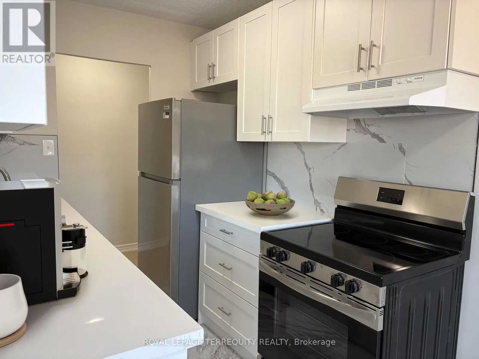 302 - 200 PARK ROAD N