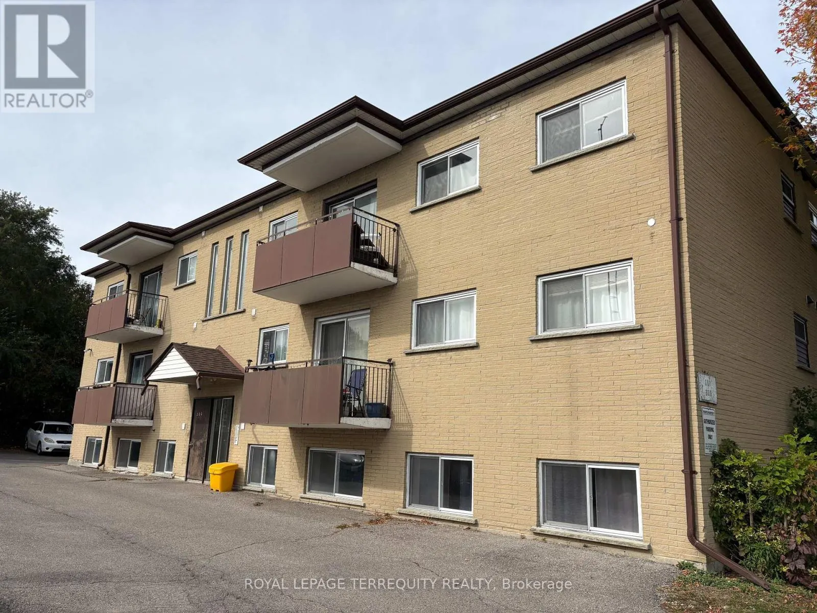 302 - 200 PARK ROAD N