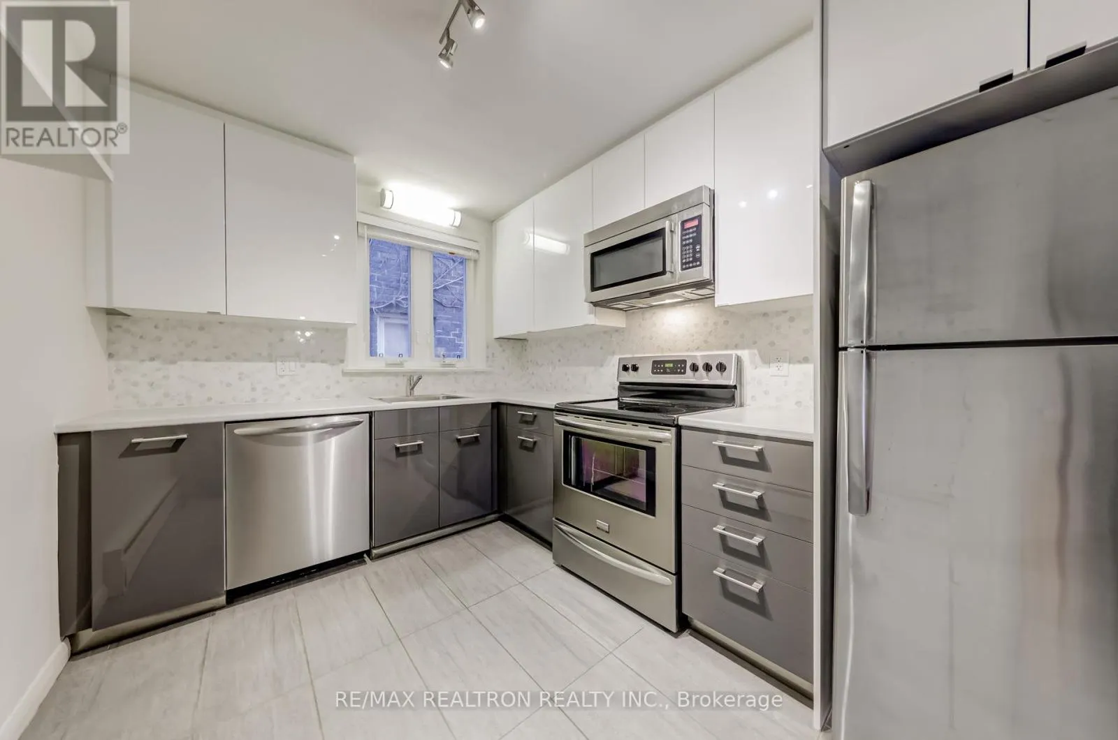 2ND FL - 42 ENDERBY ROAD