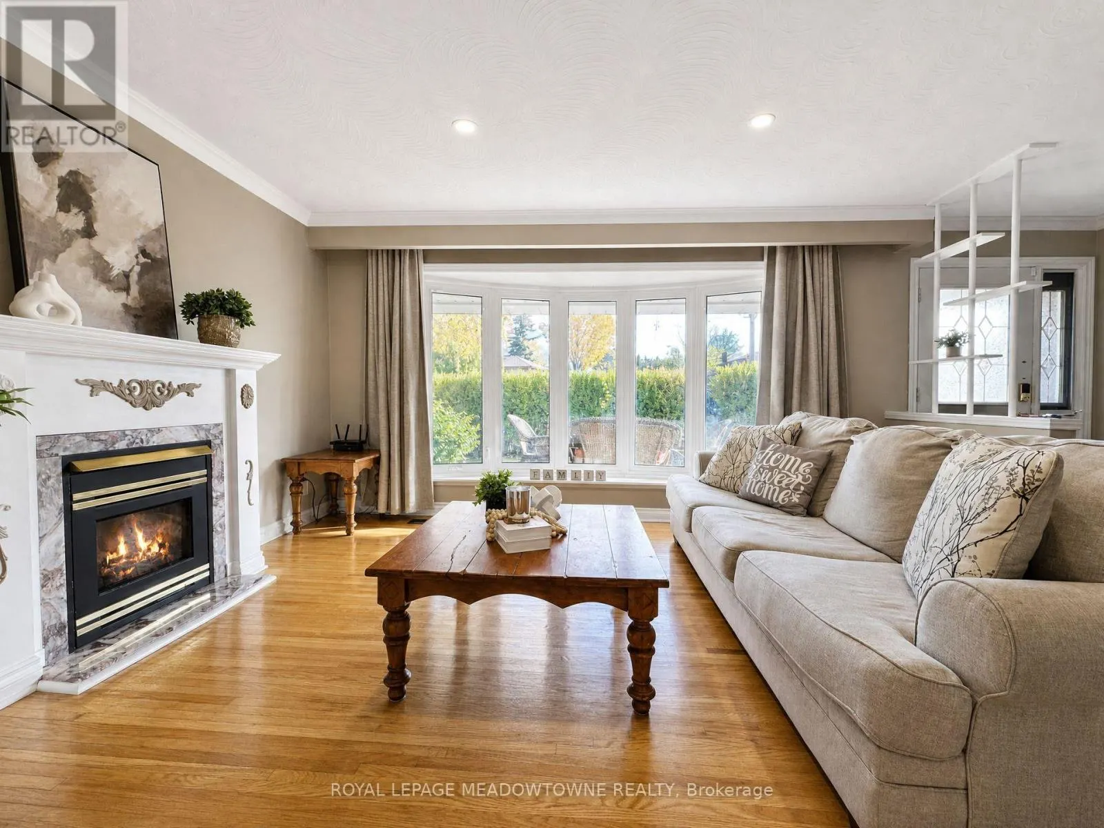 UPPER - 158 CORONATION DRIVE