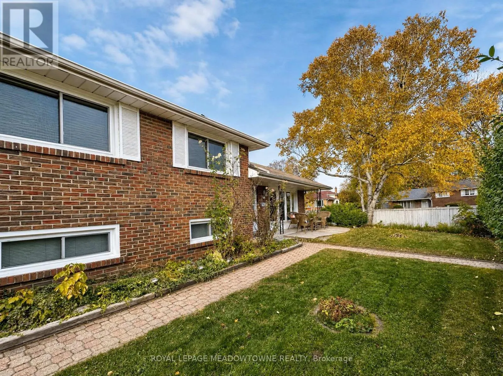 UPPER - 158 CORONATION DRIVE