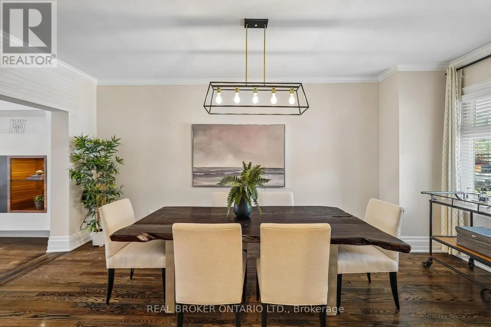 20 BROOKMOUNT ROAD